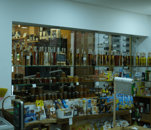 Artigos À Venda na Mercearia